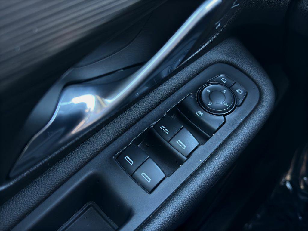 Used 2024 GMC Terrain SLE image 11