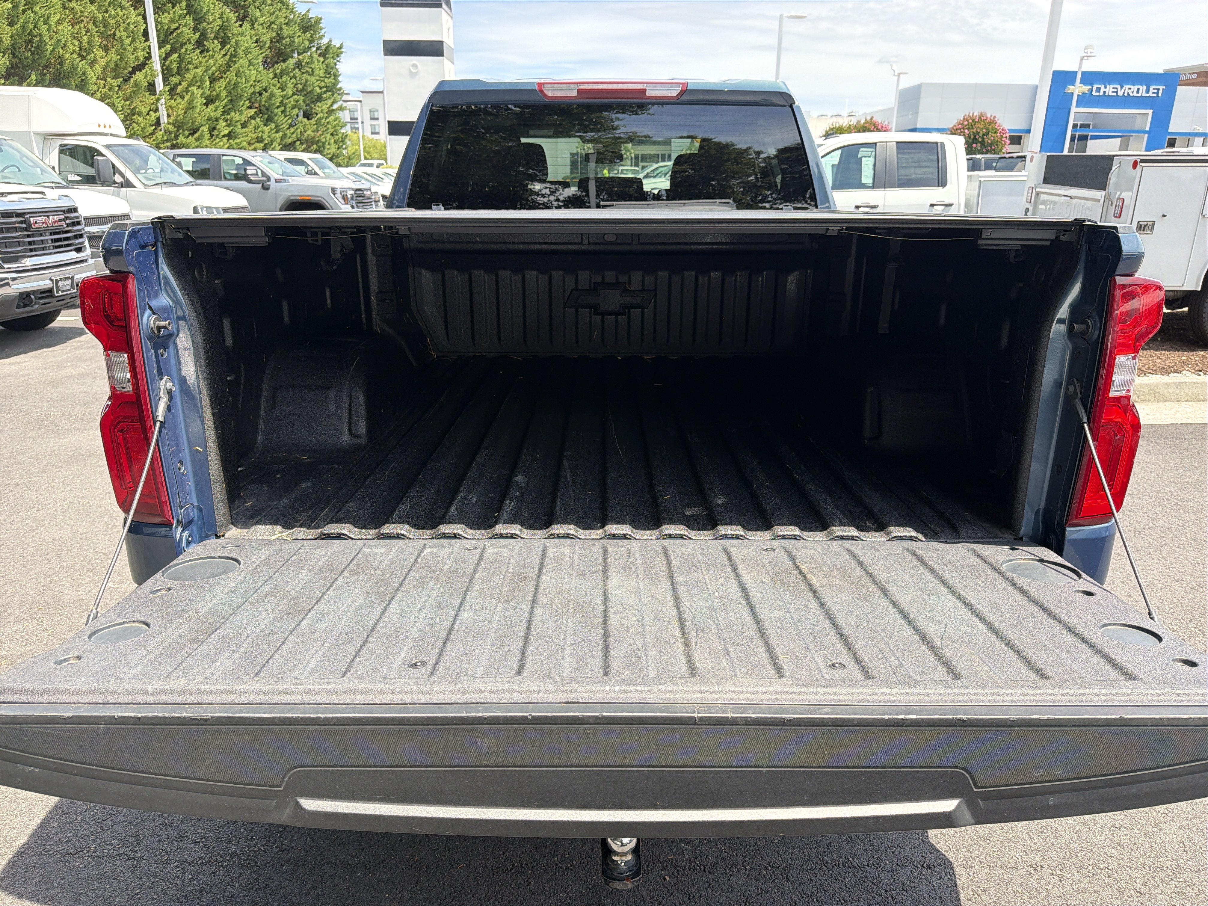 Used 2024 Chevrolet Silverado 1500 RST w/ Z71 Off-Road Package AWD/4WD image 33