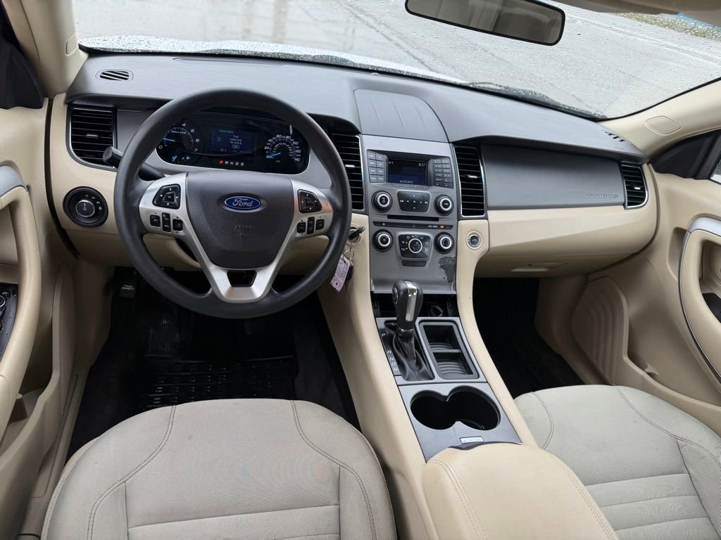 Used 2017 Ford Taurus SE FWD image 16