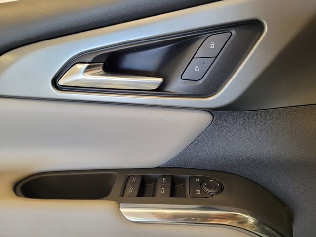 New 2026 Chevrolet Traverse LT w/ Driver Confidence Package image 24