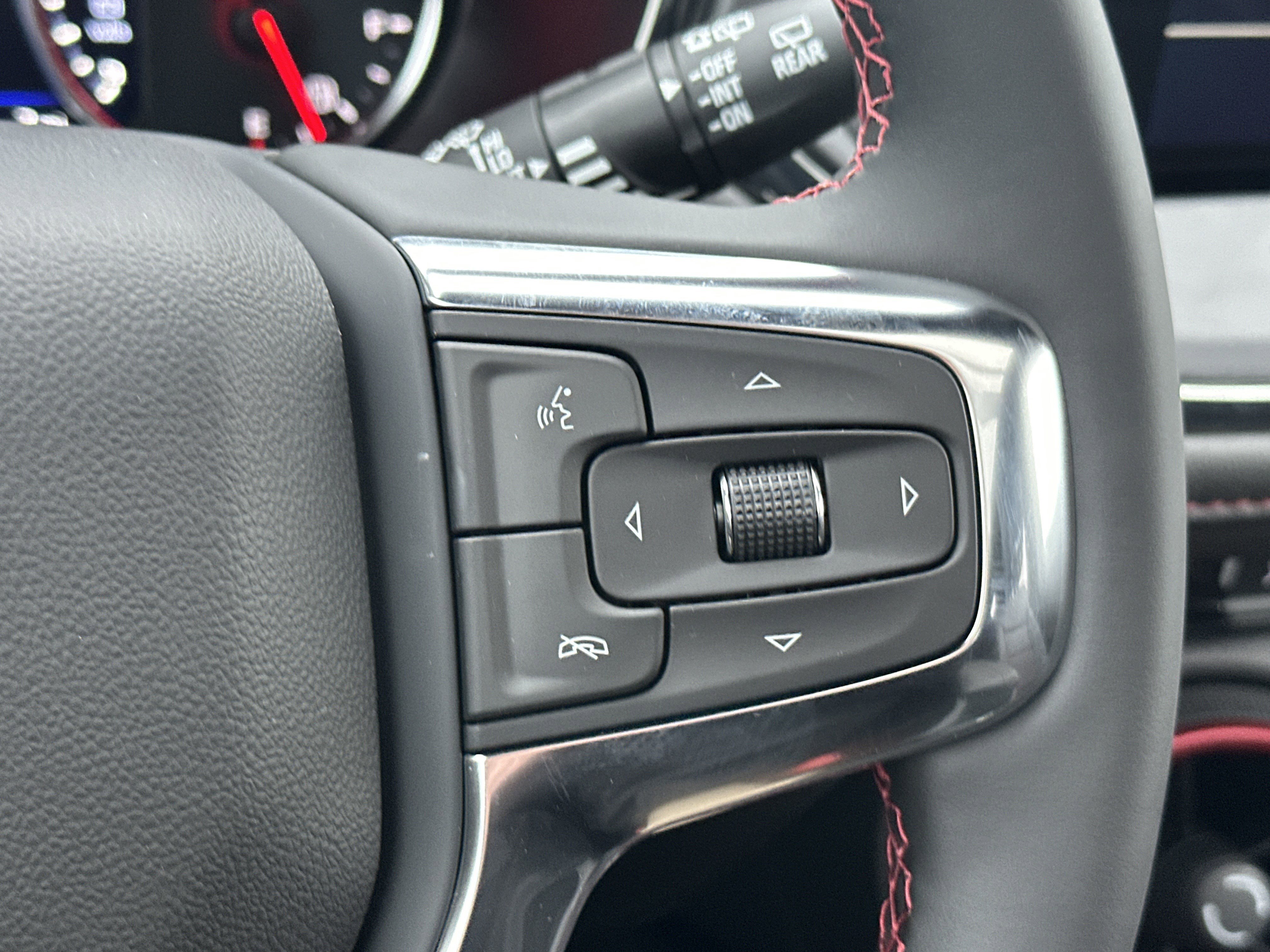 New 2025 Chevrolet Blazer RS w/ Driver Confidence II Package image 19