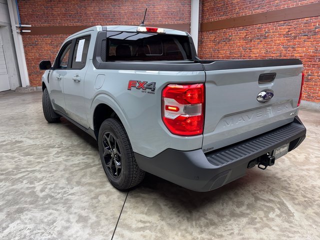 Used 2023 Ford Maverick Lariat w/ Lariat Luxury Package image 3