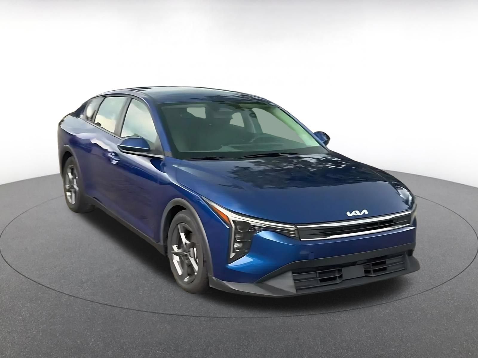 Used 2025 Kia K4 FWD image 3