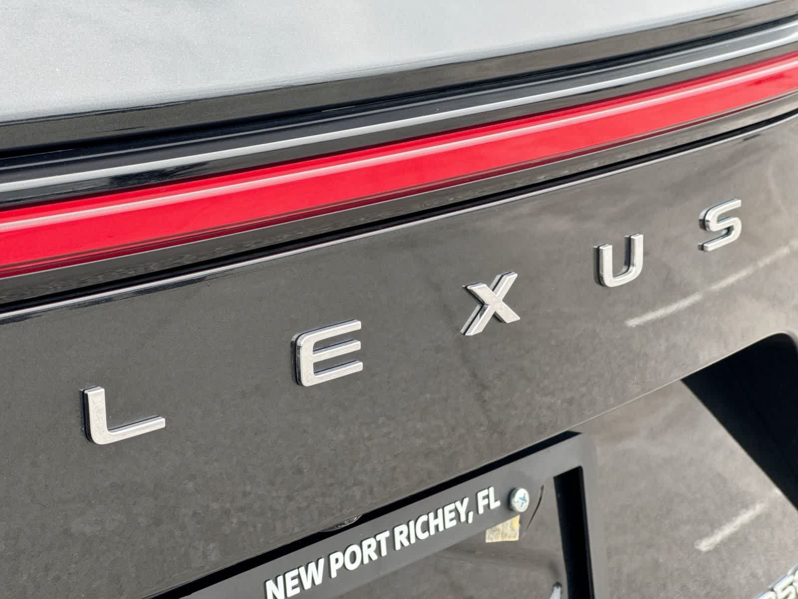 Used 2025 Lexus NX 250 FWD w/ Accessory Package (Z1) image 18