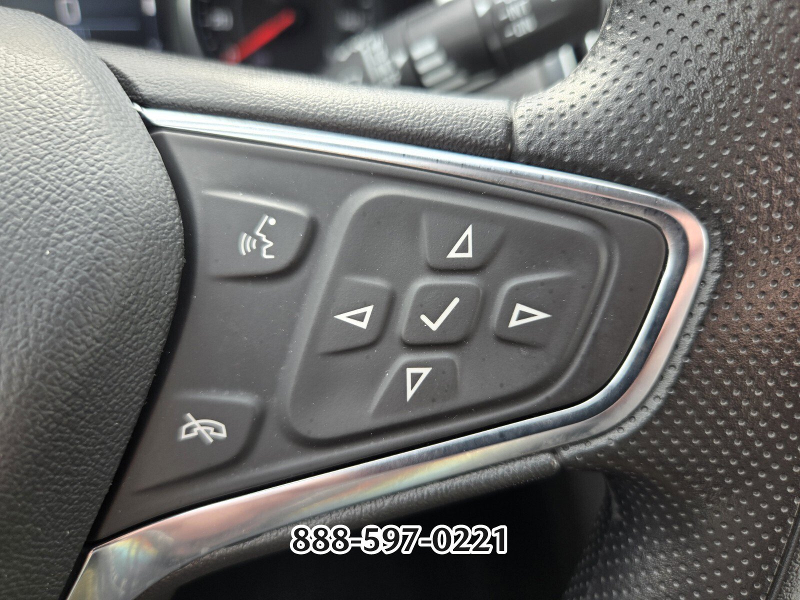 Used 2023 Chevrolet Equinox LT image 27