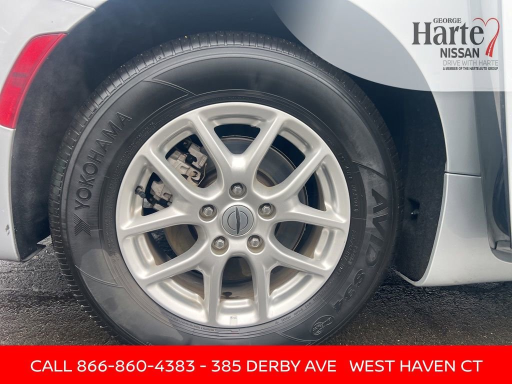 Used 2024 Chrysler Pacifica Touring-L image 53