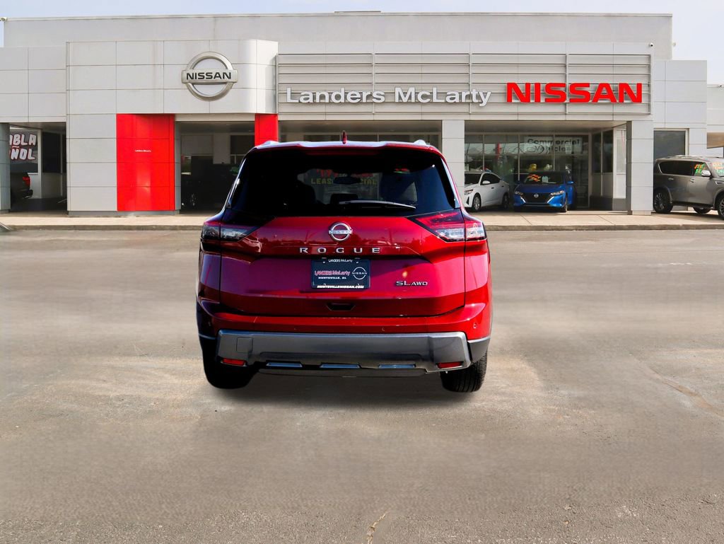 Used 2025 Nissan Rogue SL image 4