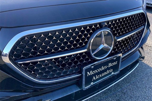 Used 2025 Mercedes-Benz E 350 4MATIC Sedan image 27