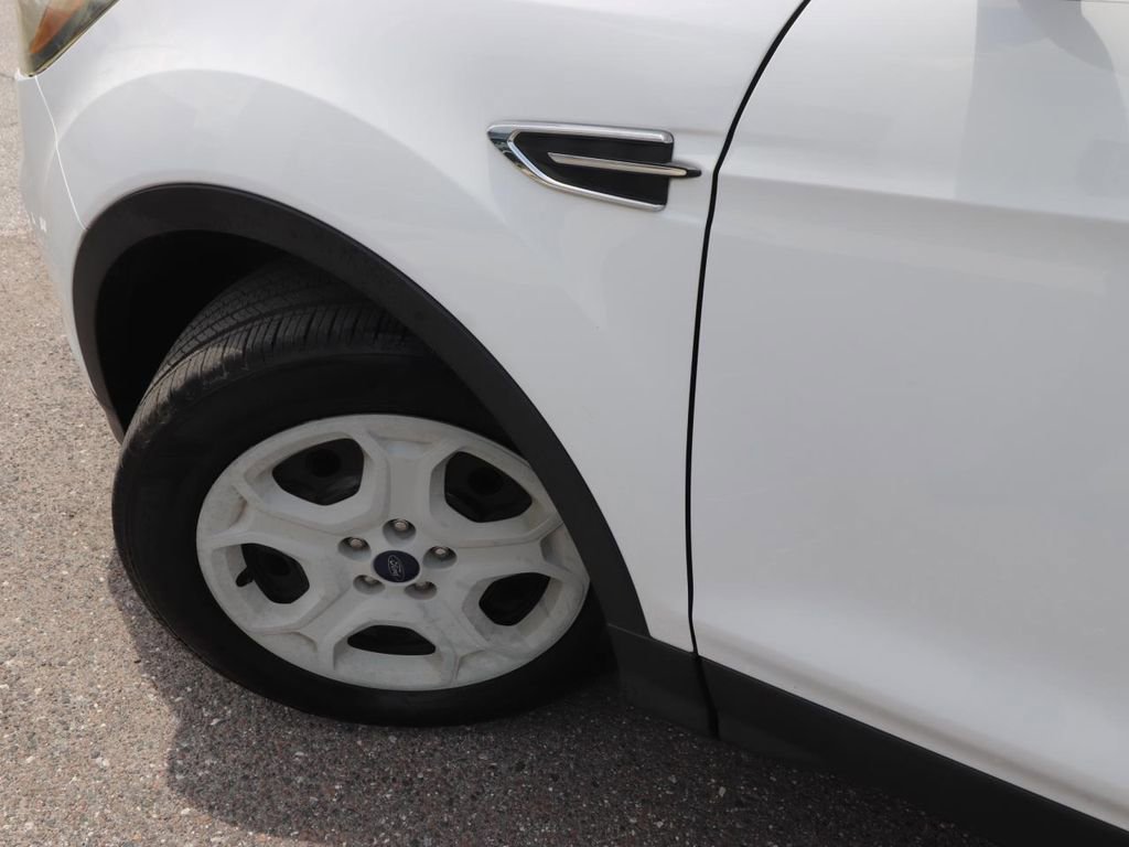 Used 2018 Ford Escape S FWD image 3