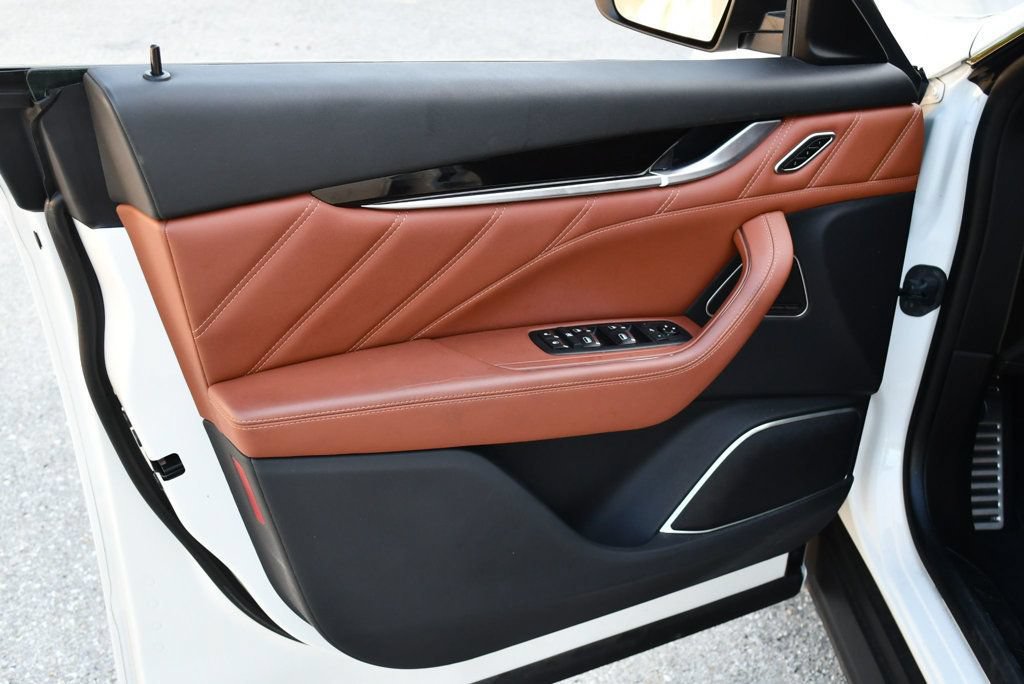 Used 2022 Maserati Levante Modena AWD/4WD image 12