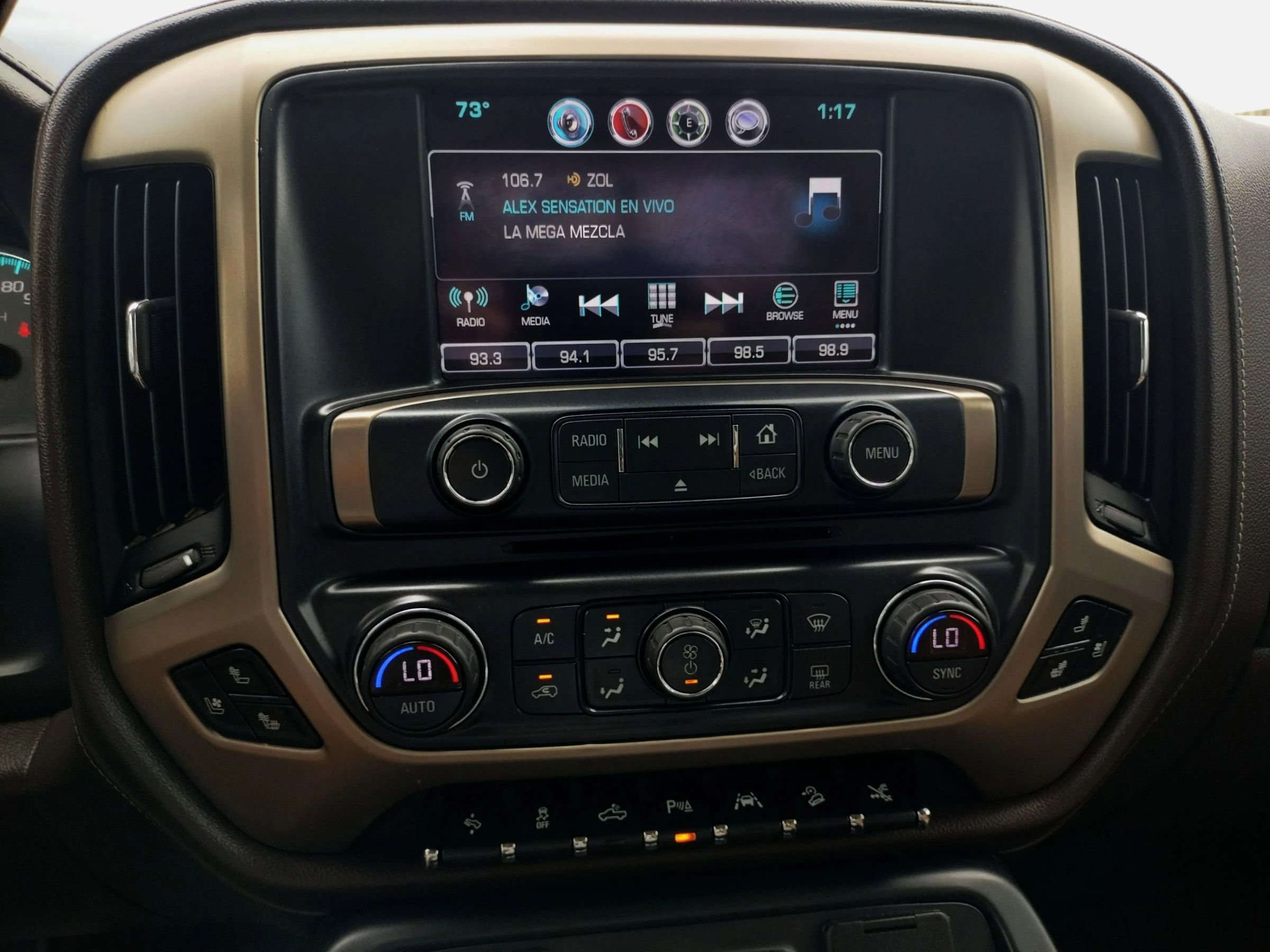 Used 2017 GMC Sierra 1500 Denali w/ Denali Ultimate Package AWD/4WD image 27