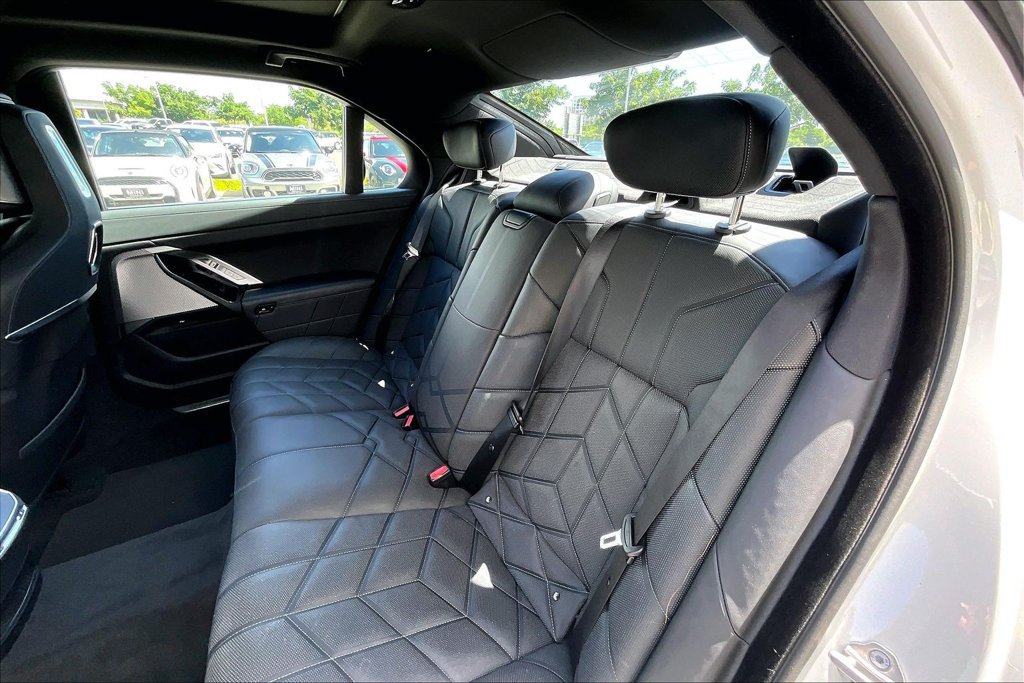 Used 2023 BMW 740i RWD image 23