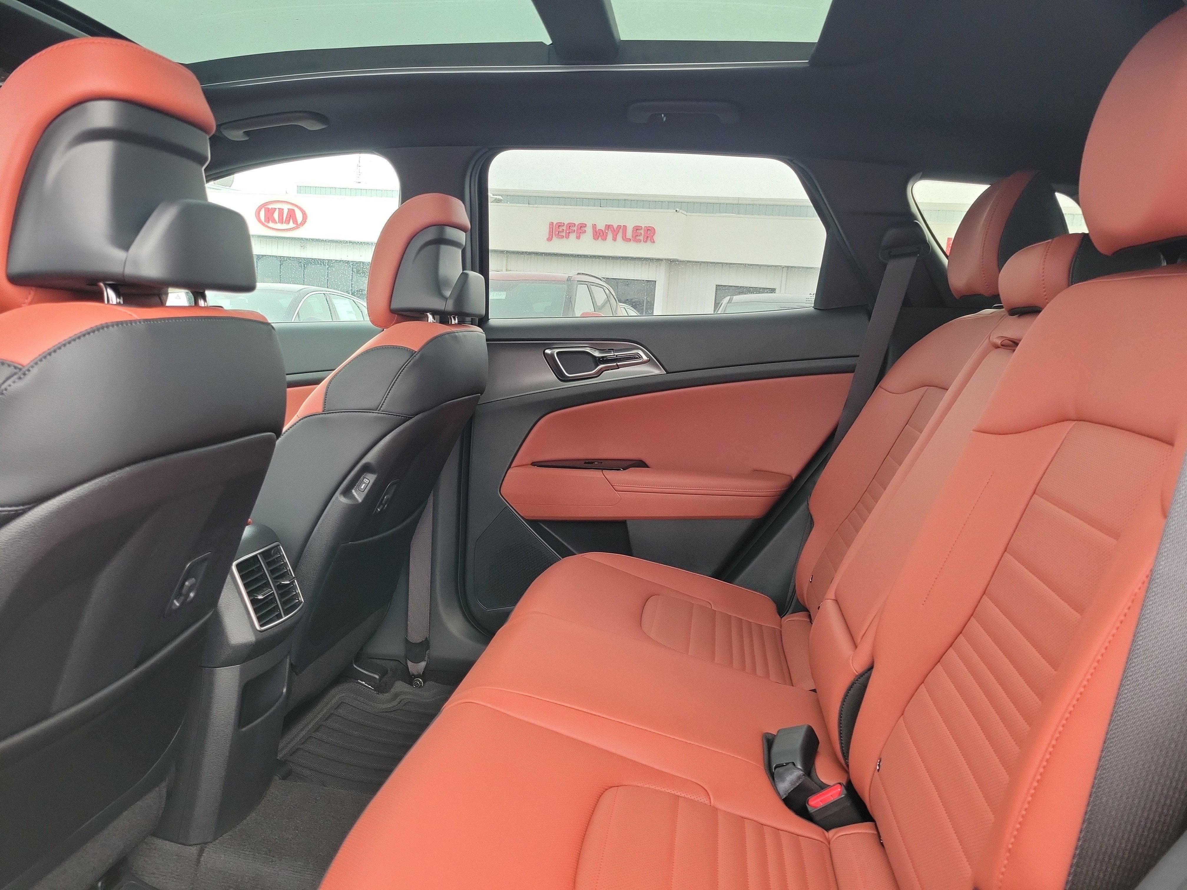 New 2025 Kia Sportage SX Prestige image 15