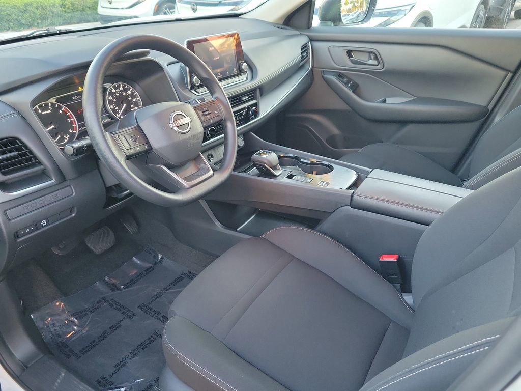 Certified 2025 Nissan Rogue S image 13