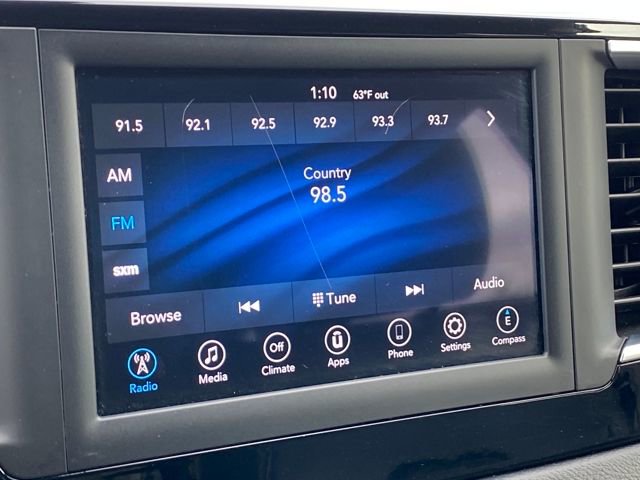 Used 2021 Chrysler Voyager Lxi image 21