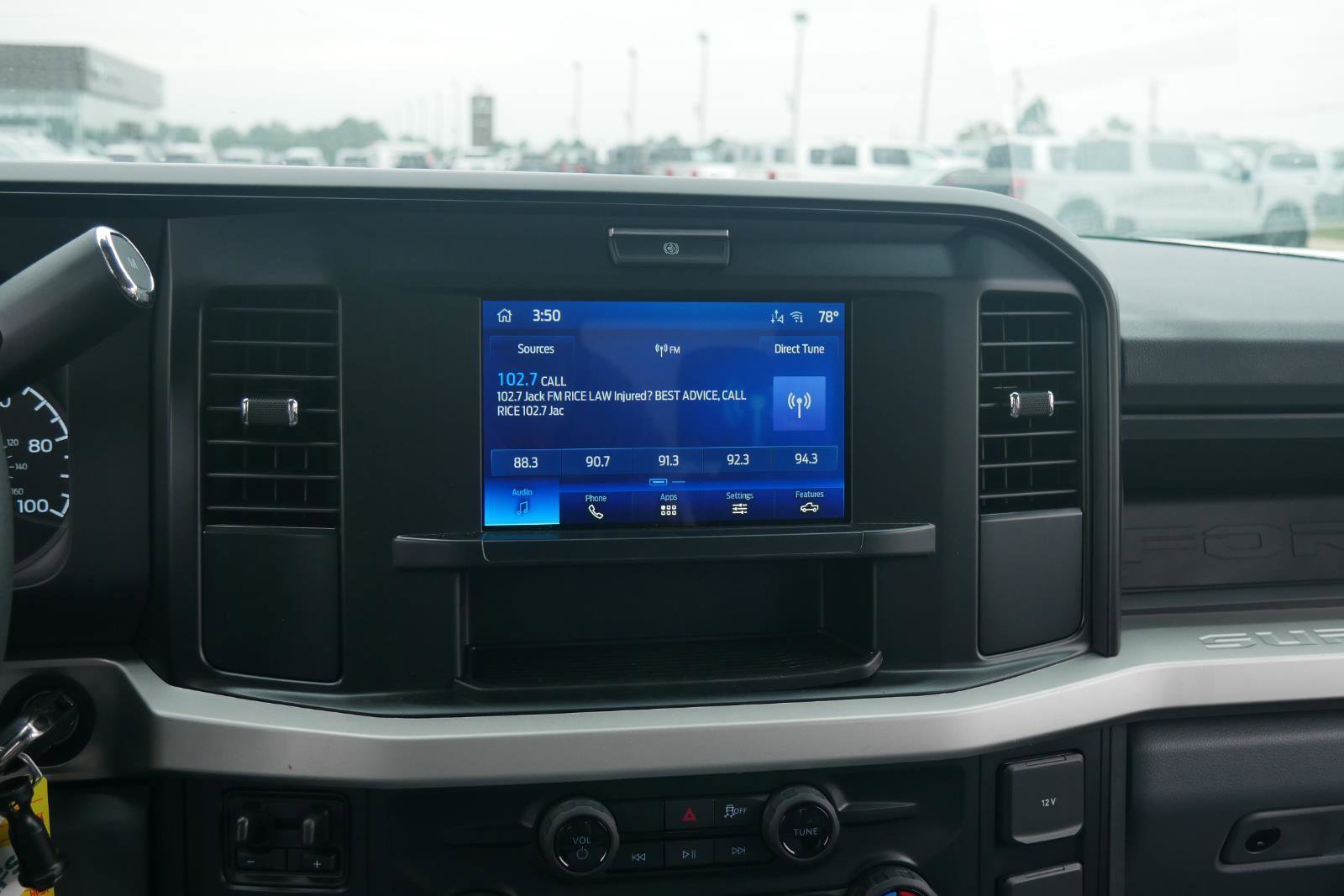 New 2025 Ford F250 XL w/ XL Chrome Package image 73