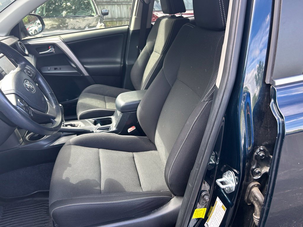 Used 2018 Toyota RAV4 XLE w/ Convenience Package AWD/4WD image 14