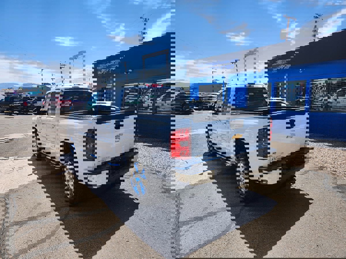 Used 2011 Chevrolet Silverado 1500 LT w/ Regional Value Package image 5