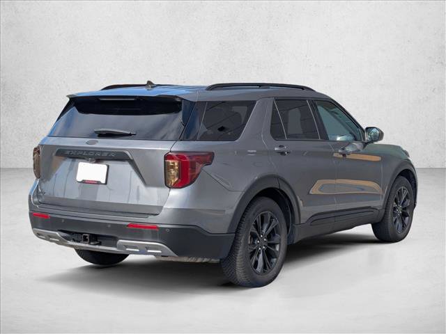 Used 2022 Ford Explorer XLT w/ Equipment Group 202A RWD image 5