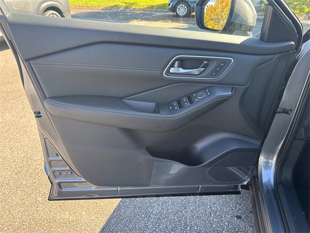 New 2026 Nissan Rogue Platinum image 21