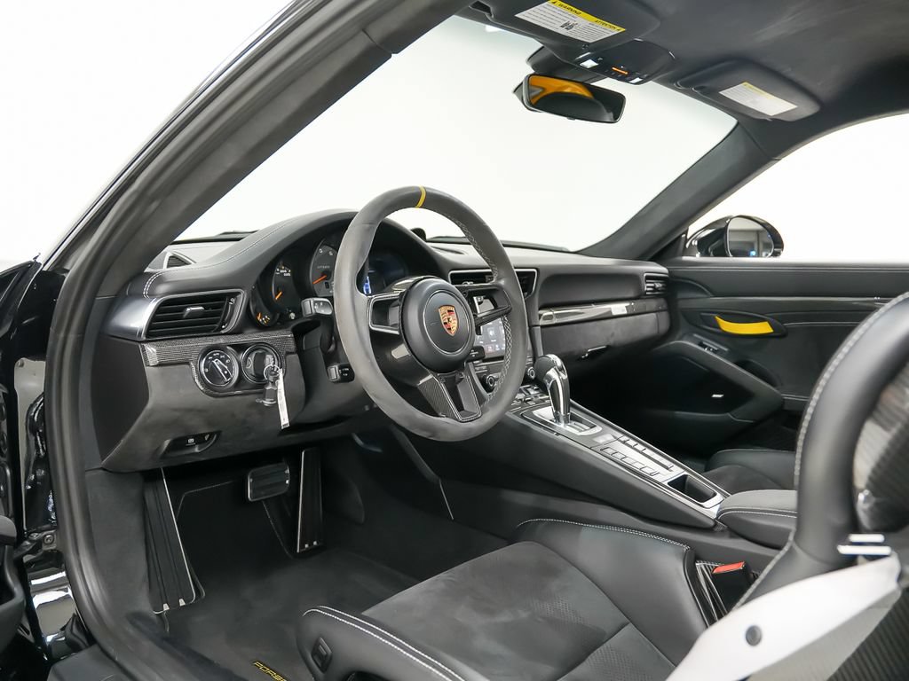 Used 2019 Porsche 911 GT3 RS RWD image 4