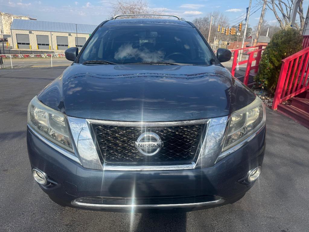 Used 2014 Nissan Pathfinder SL w/ SL Premium Package FWD image 2