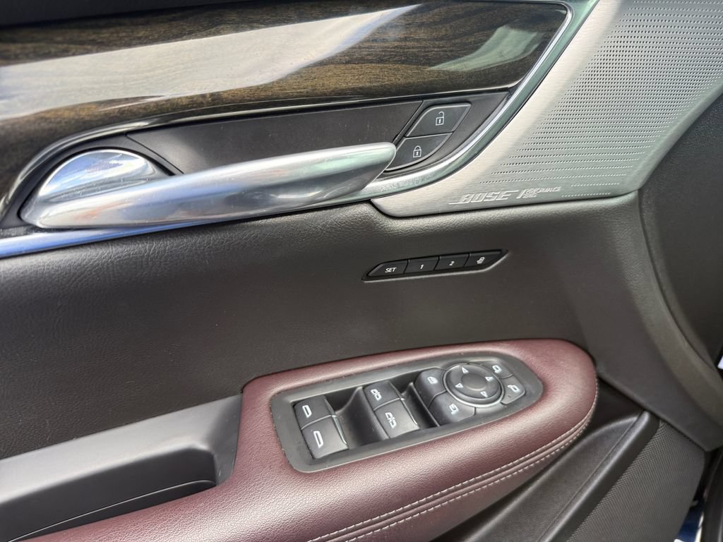 Used 2022 Cadillac XT6 Premium Luxury FWD image 19