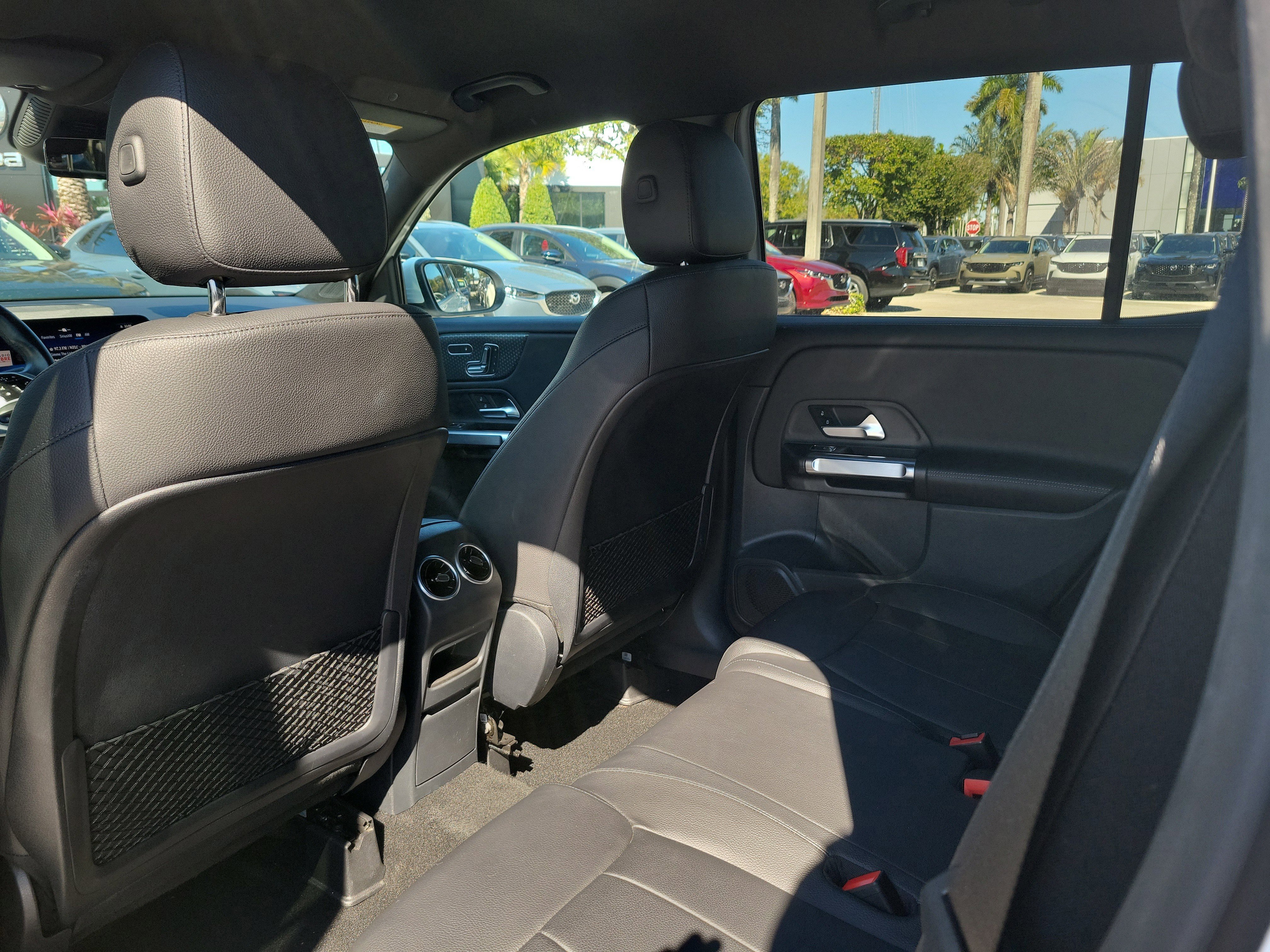 Used 2024 Mercedes-Benz GLB 250 image 7