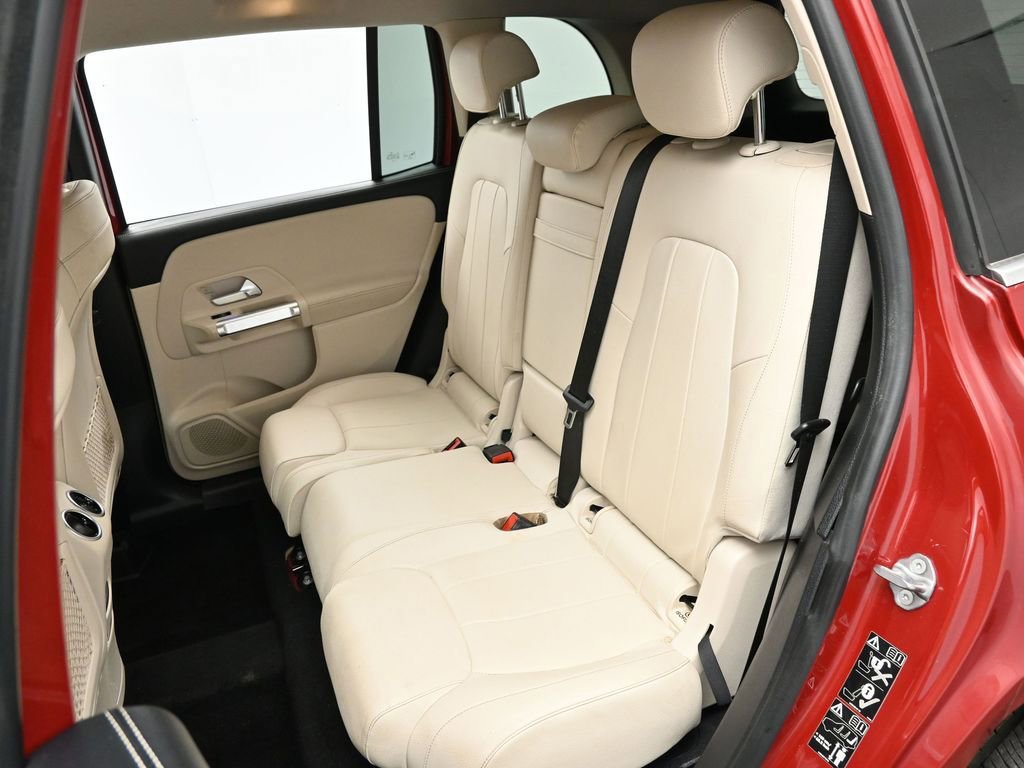 Used 2020 Mercedes-Benz GLB 250 w/ Premium Package image 15