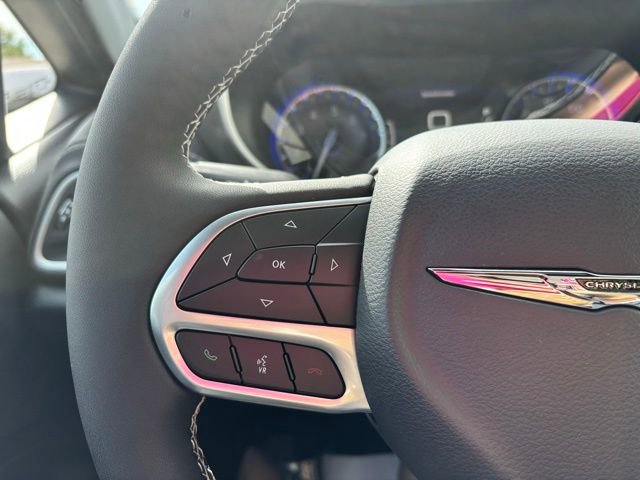 New 2026 Chrysler Pacifica Select image 16