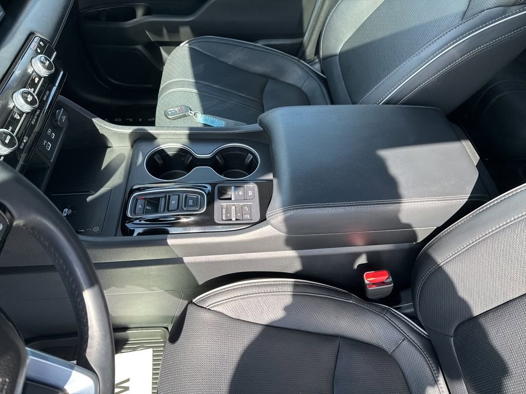 Used 2025 Honda Pilot Elite image 31