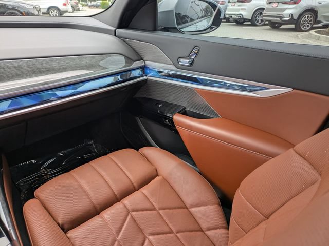 Used 2023 BMW 740i RWD image 17
