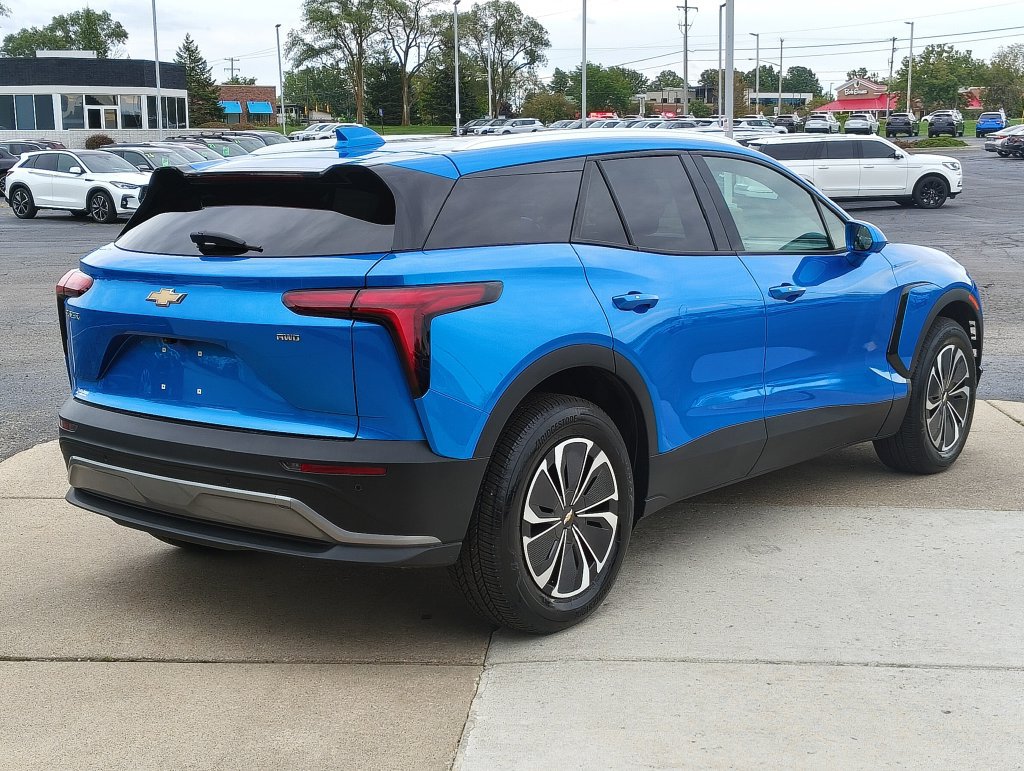 Used 2024 Chevrolet Blazer EV LT AWD/4WD image 17