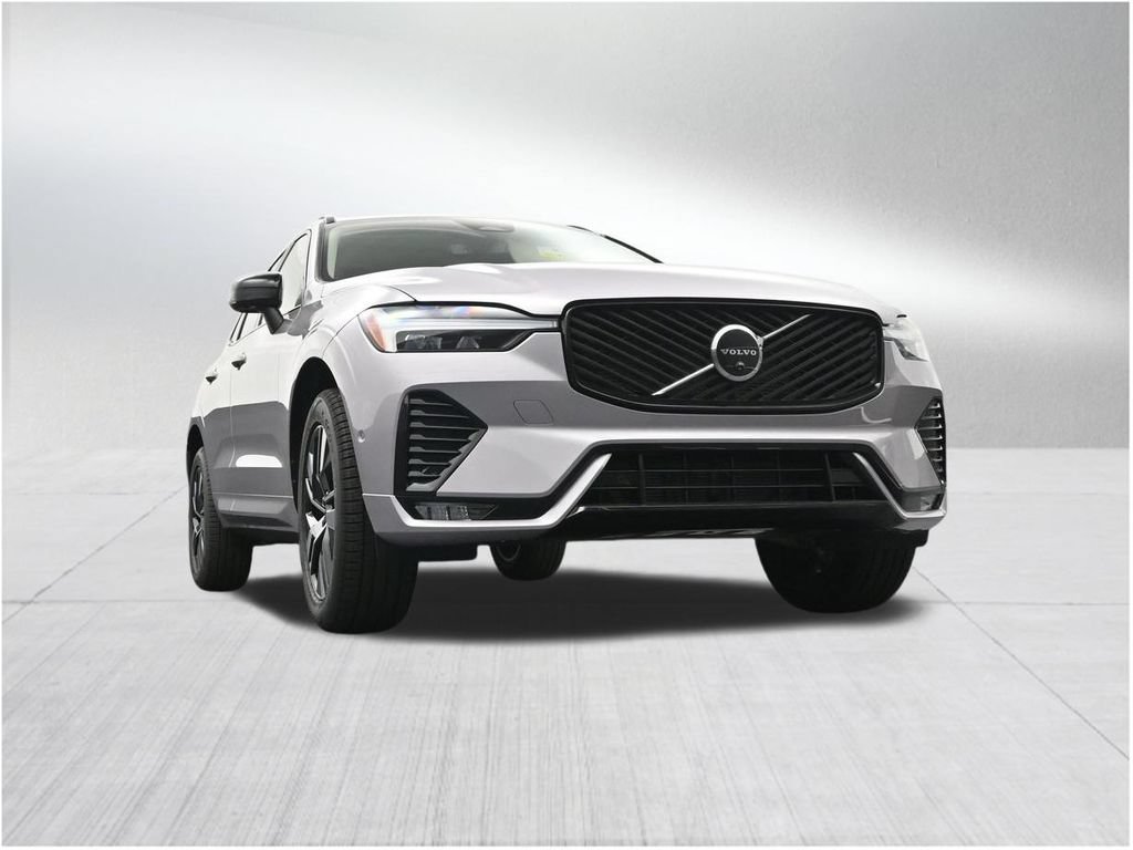 New 2026 Volvo XC60 B5 Plus AWD/4WD image 27
