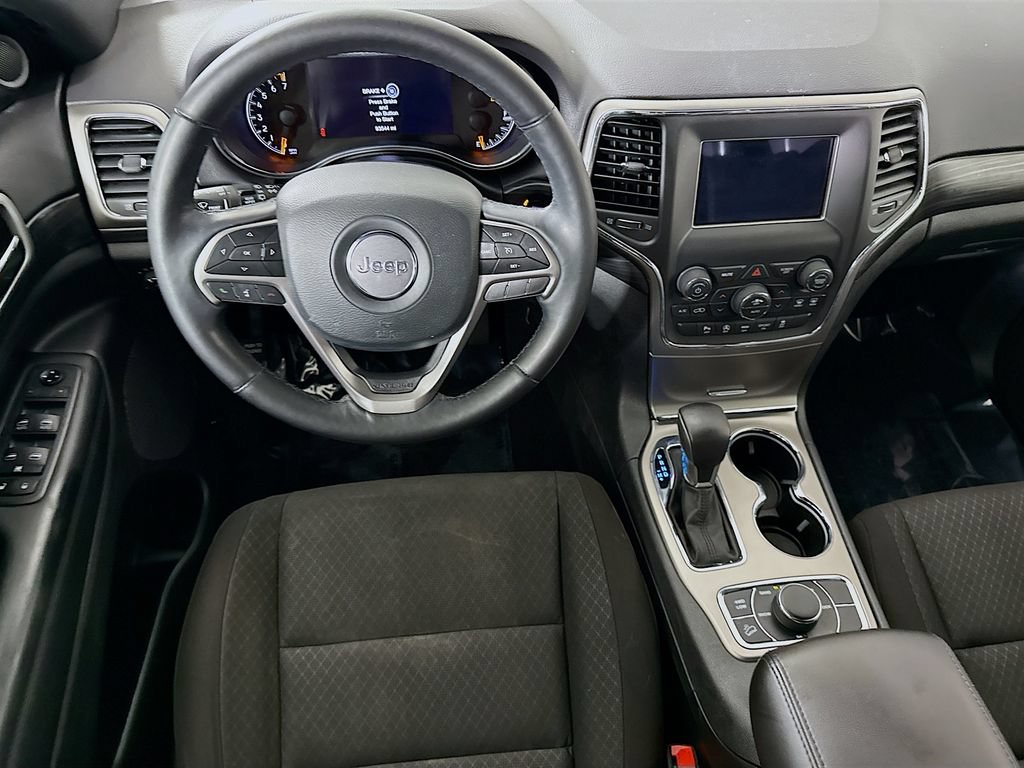 Used 2021 Jeep Grand Cherokee Laredo AWD/4WD image 4
