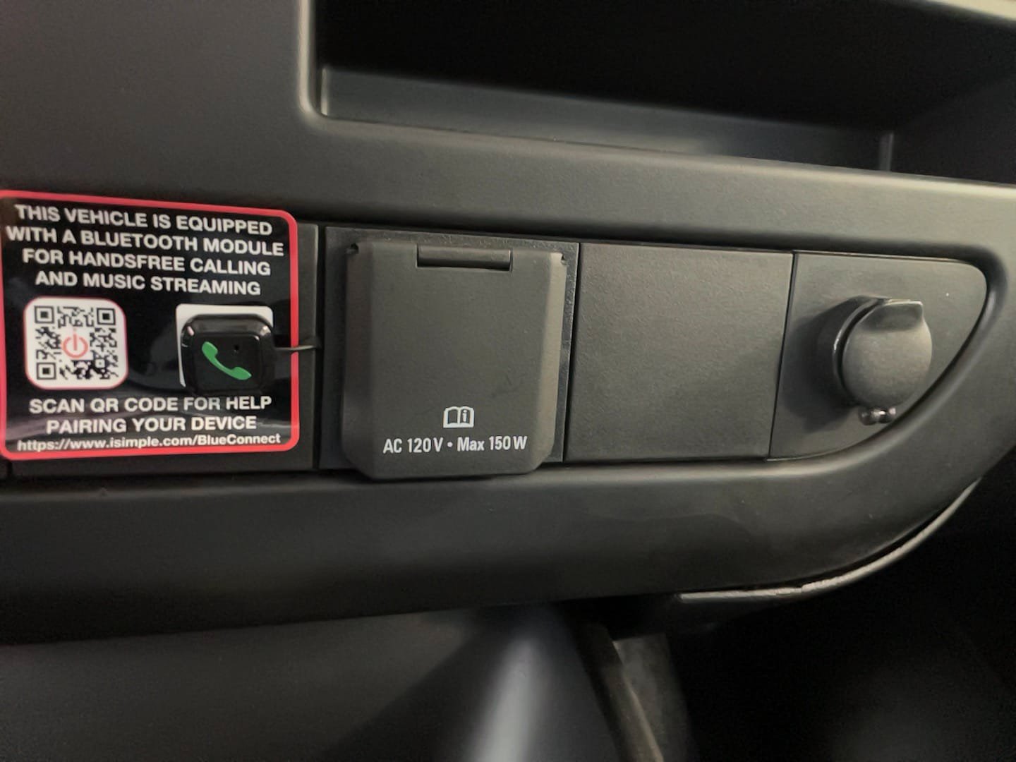 Used 2025 Chevrolet Express 3500 Extended w/ Driver Convenience Package RWD image 19
