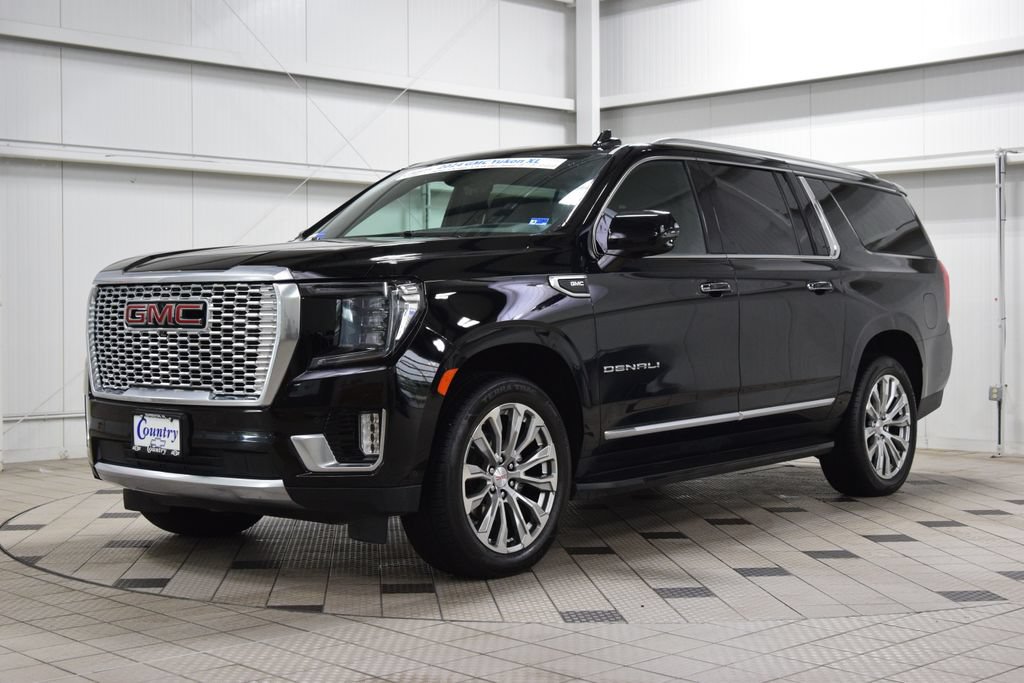 Used 2024 GMC Yukon XL Denali w/ Advanced Technology Package AWD/4WD image 3