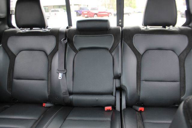 Used 2025 RAM 1500 Laramie w/ Sport Appearance Package image 31