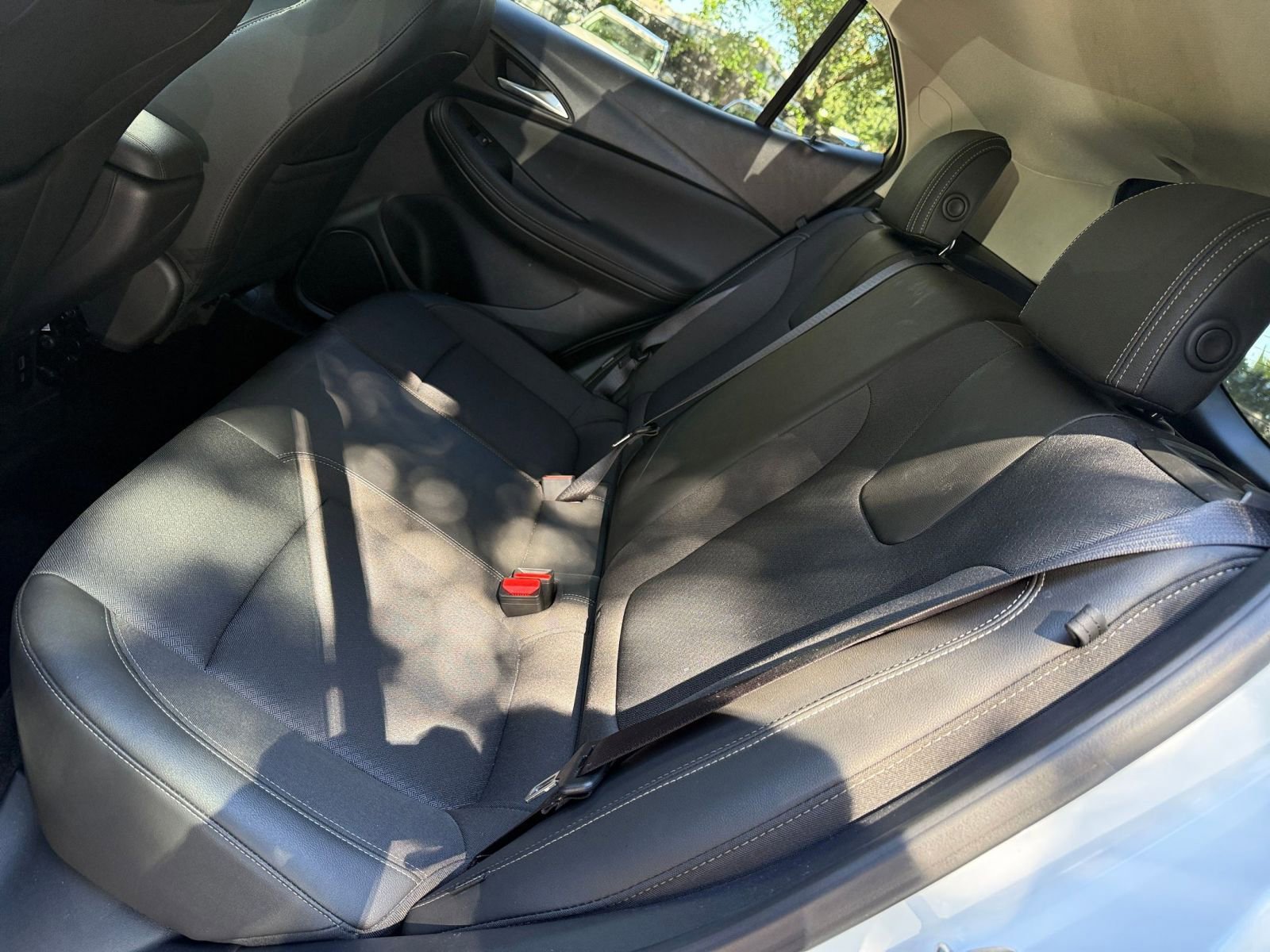 Used 2025 Buick Encore GX Preferred image 31