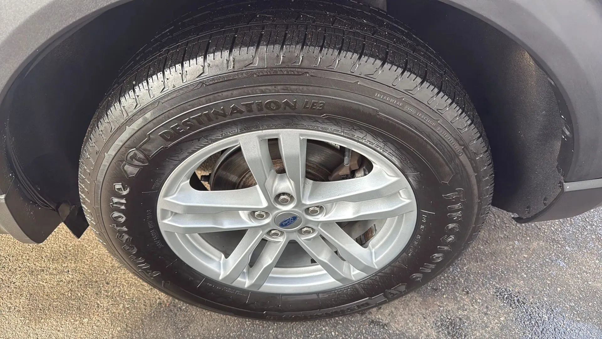 Used 2020 Ford Explorer XLT w/ Comfort Package image 9