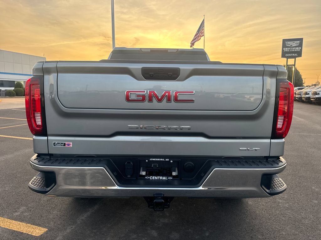 Used 2025 GMC Sierra 1500 SLT AWD/4WD image 5