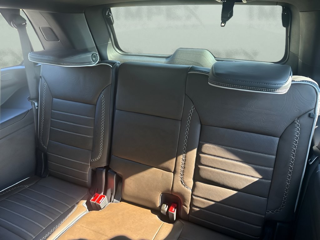 Used 2026 GMC Yukon Denali Ultimate w/ LPO, Floor Liner Package AWD/4WD image 14