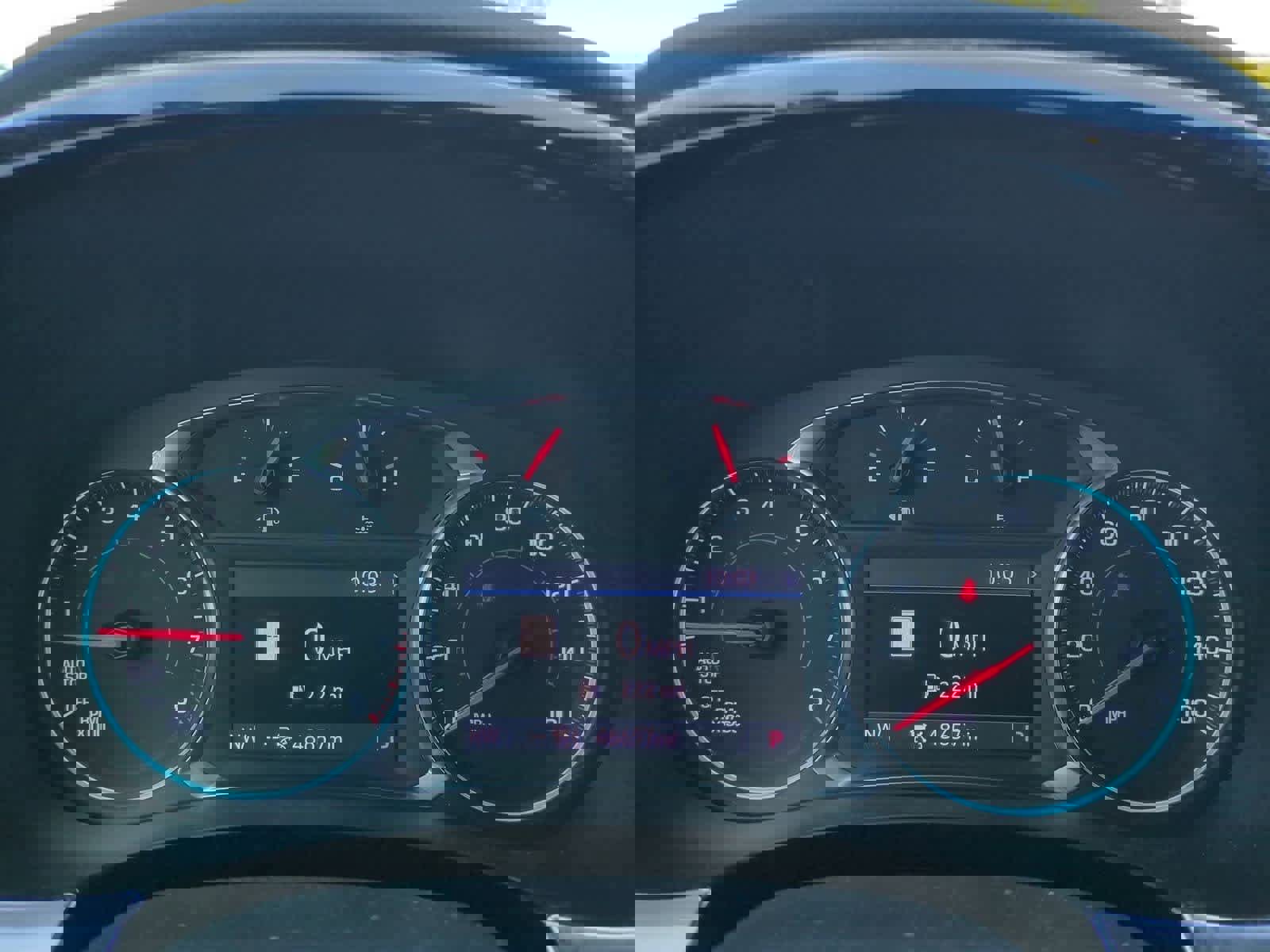 Used 2022 Chevrolet Traverse RS image 33