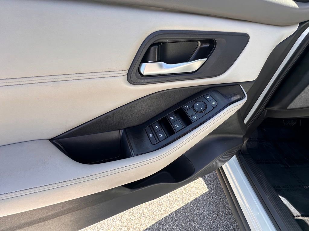 Certified 2023 Nissan Rogue SV w/ SV Premium B Package FWD image 24