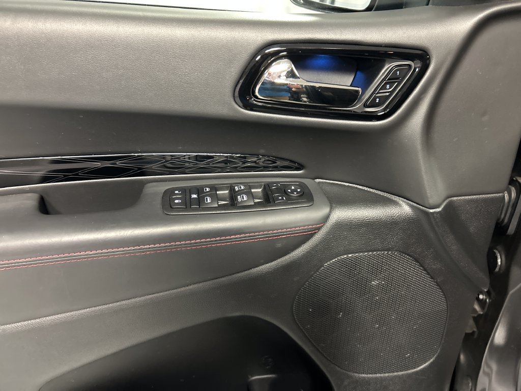 Used 2025 Dodge Durango GT AWD/4WD image 14