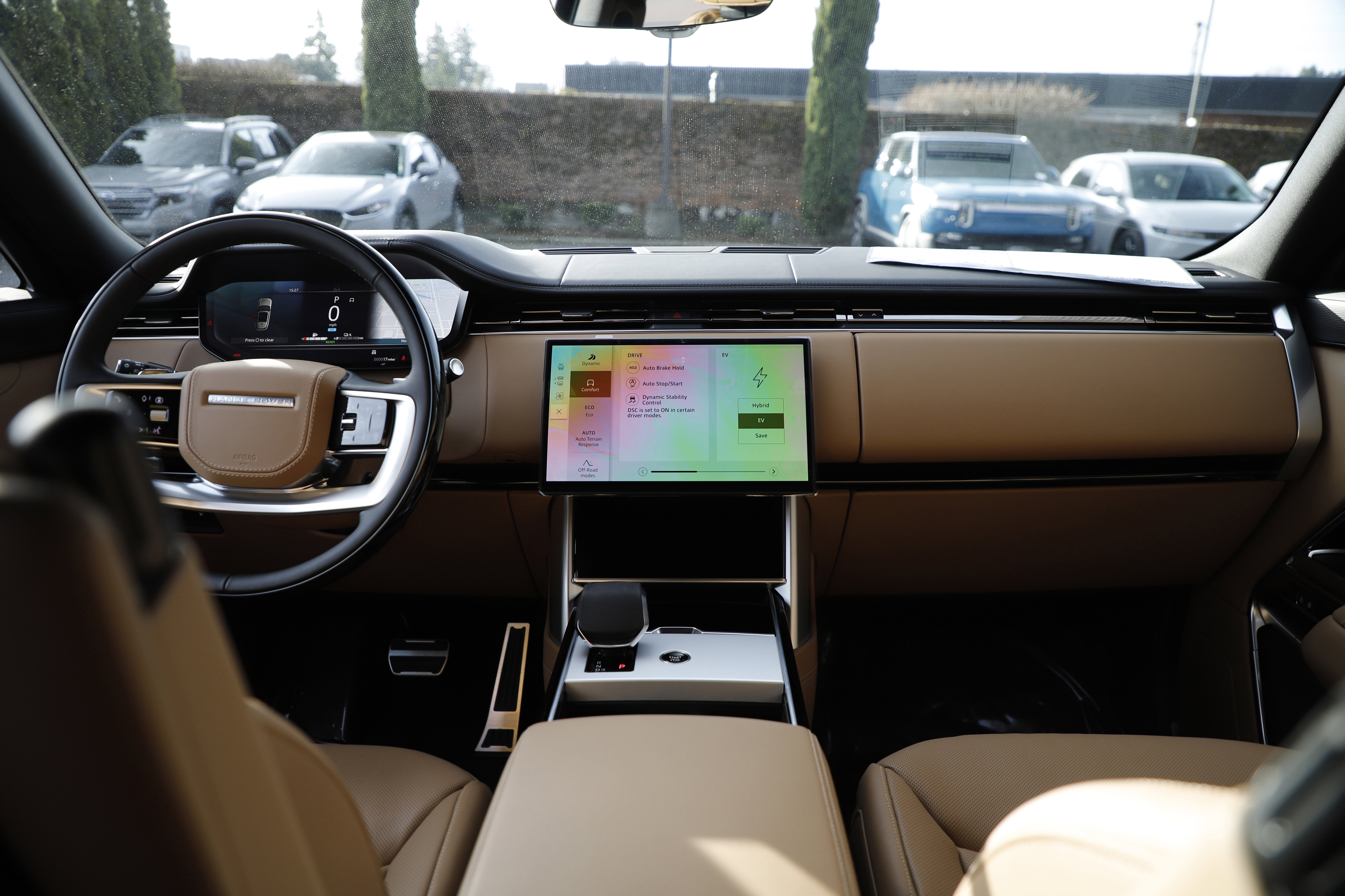 New 2026 Land Rover Range Rover SE image 18