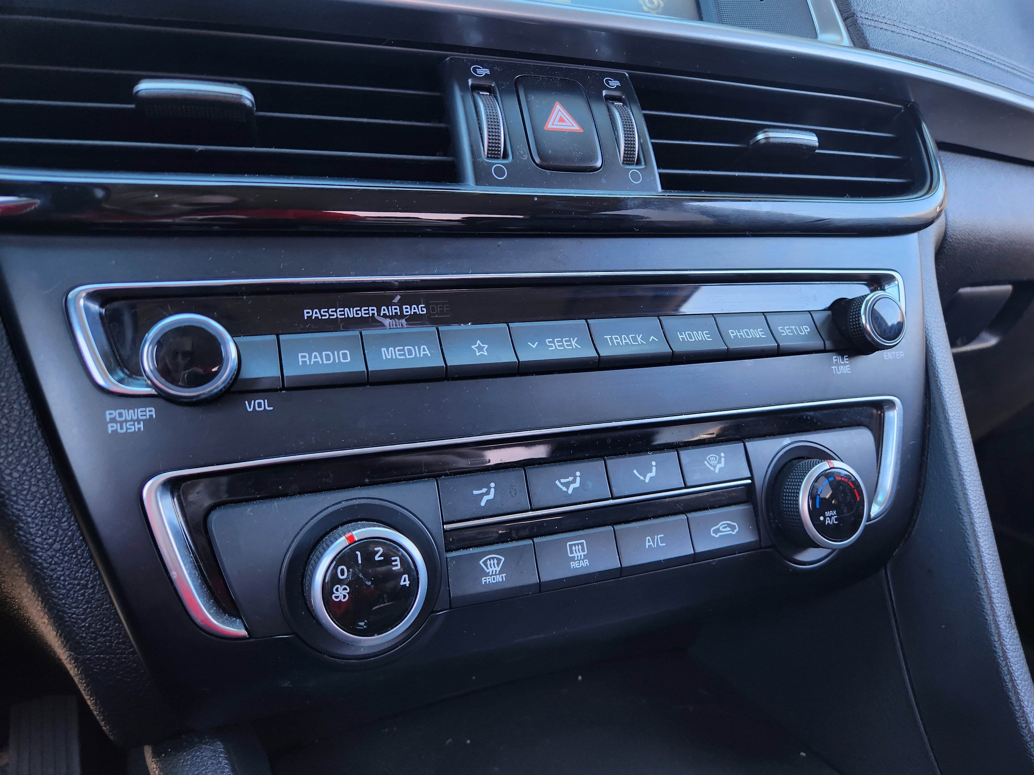 Used 2020 Kia Optima SE image 13