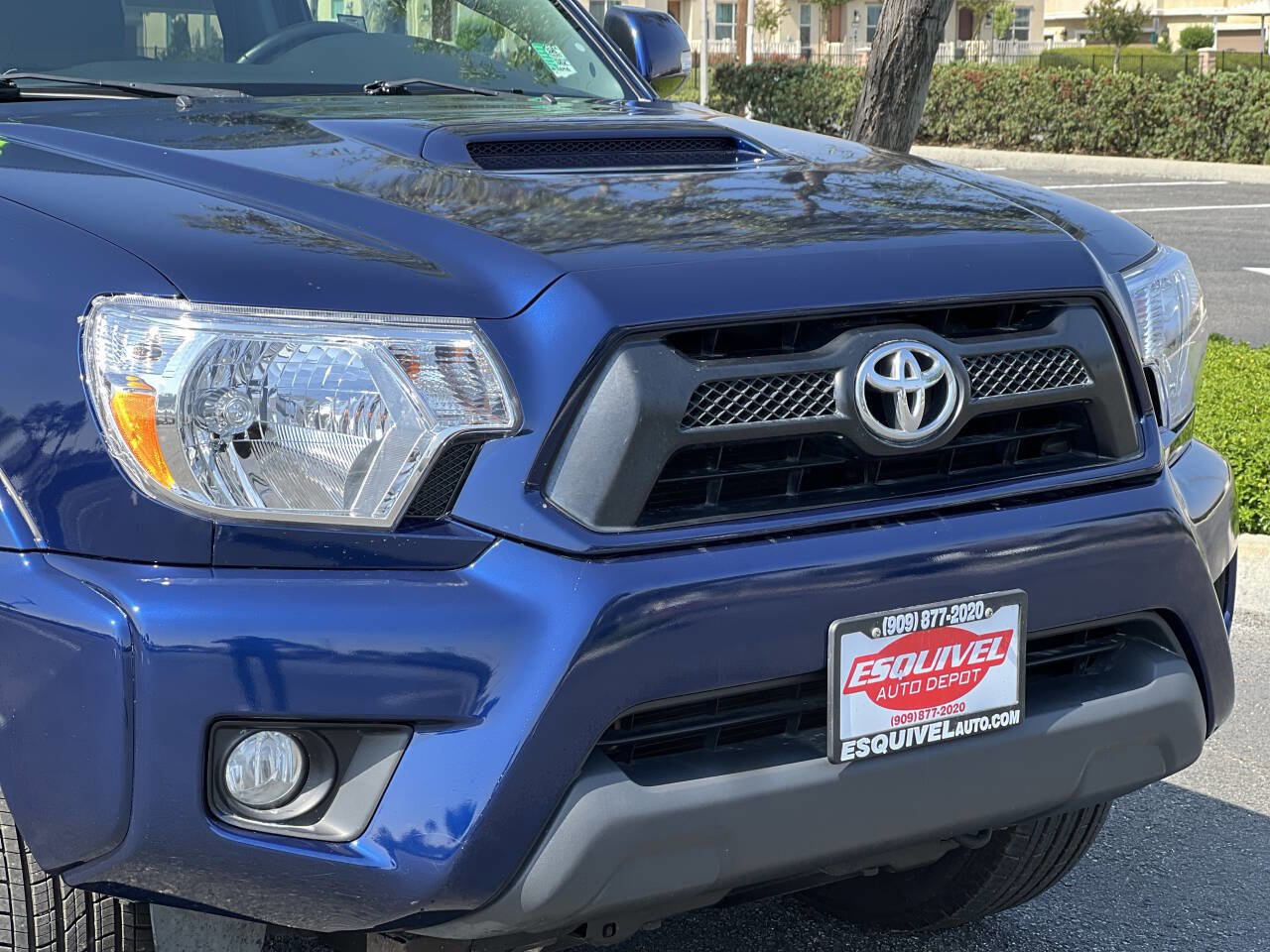 Used 2015 Toyota Tacoma PreRunner w/ TRD Sport Package RWD image 15