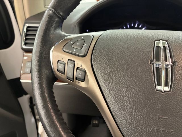 Used 2013 Lincoln MKX AWD image 23