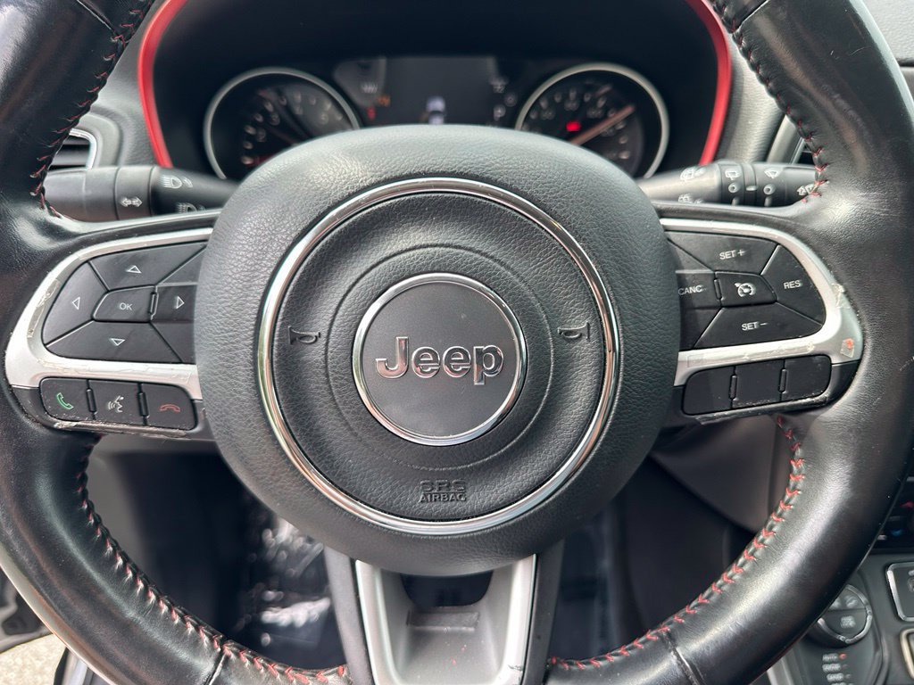 Used 2019 Jeep Compass Trailhawk AWD/4WD image 24